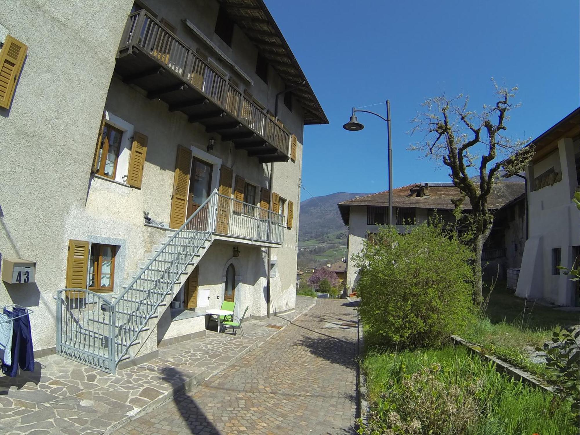 Appartamento Trentino II Comano Terme Luaran gambar